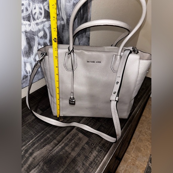 Michael Kors Mercer Satchel Tote Luggage Taupe Brown Large purse Bag Zipper​ - Picture 7 of 15